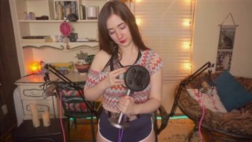 Courncake ASMR No Talking Clothing Scratching, Lotion Rubbing and Heartbeat Video Leaked