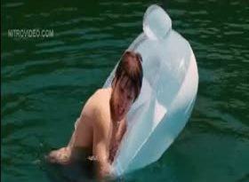 Celeb Kelly Brook nude and wet in Piranha 3D Sex Scene