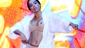 Anitta Nip Slip (31 Photos + Video)