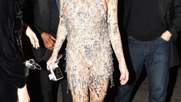 Braless Brooke Candy Looks Hot While Arriving to Playboy x Big Bunny Party (2 Photos)