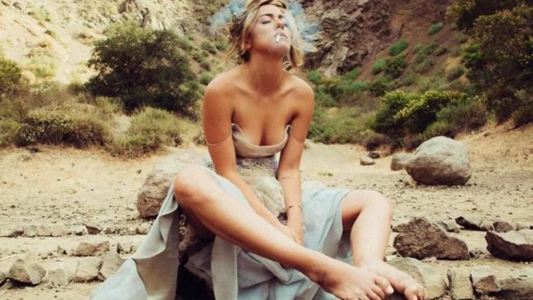 Chloe Bennet Nude & Sexy (12 Photos + GIF)