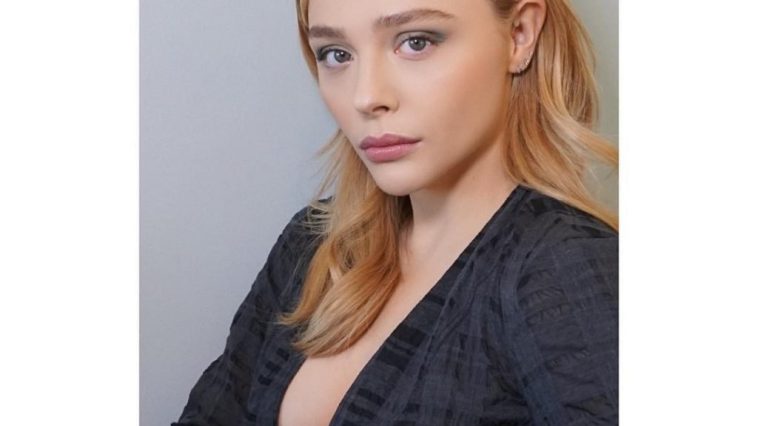 Chloe Grace Moretz Sexy (66 Photos + Video)