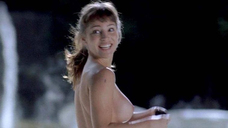 Elsa Pataky Topless Scene from 'Manuale d'amore 2'