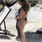 Izabel Pakzad Displays Her Sexy Bikini Body on the Beach (7 Photos)