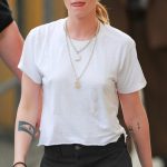 Braless Kristen Stewart Spreads Peace at Jimmy Kimmel in Hollywood (97 Photos)