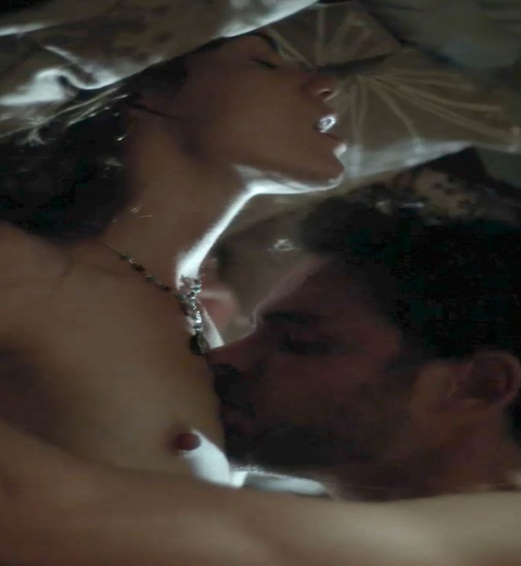 Michelle Monaghan Nude Sex Scene In Fort Bliss Movie - FREE VIDEO