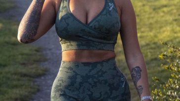 Nikita Jasmine Shows Off Her Ample Cleavage in a Camouflage Exercise Outfit (10 Photos)