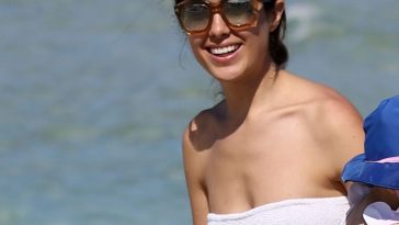 Sharon Fonseca & Gianluca Vacchi Enjoy a Day on the Beach in Miami (26 Photos)