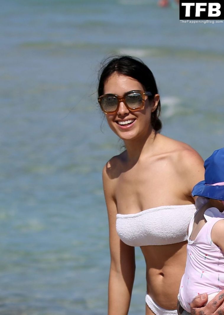 Sharon Fonseca & Gianluca Vacchi Enjoy a Day on the Beach in Miami (26 Photos)