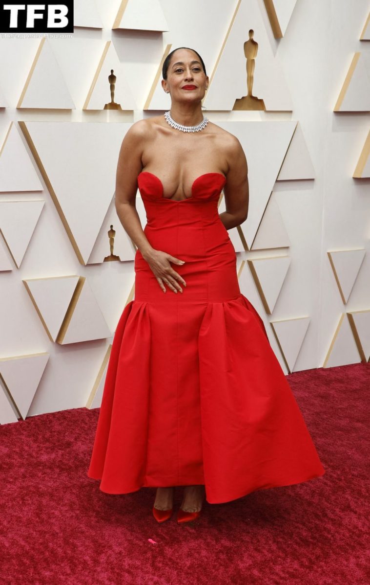 Tracee Ellis Ross Shows Off Her Tits at the 94th Annual Academy Awards (44 Photos)