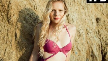 Emma Bell Nude & Sexy Collection (15 Photos)