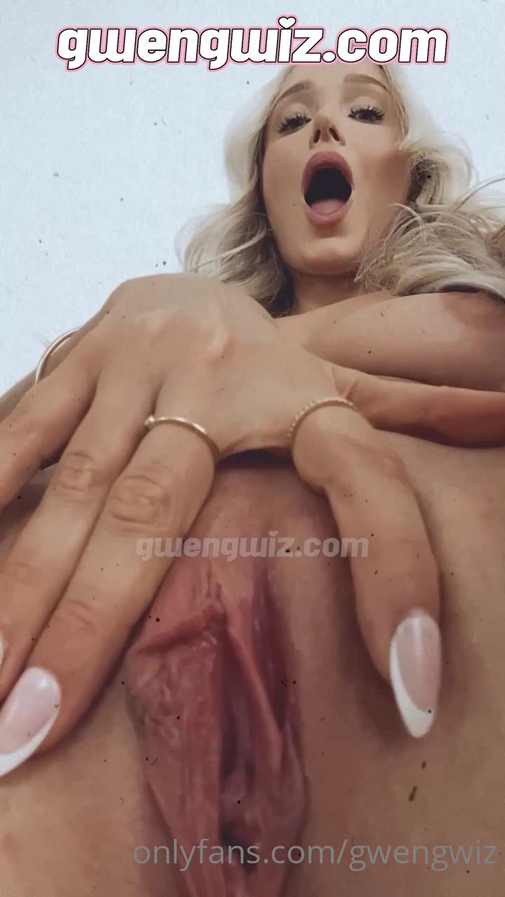 GwenGwiz Nude Pussy Close-Up Onlyfans Video Leaked