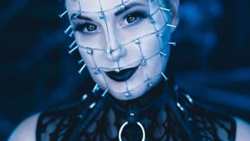 Meg Turney Pinhead Set