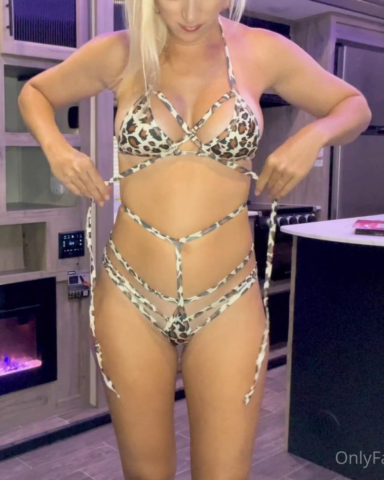 Vicky Stark Sexy Bikini Try On Onlyfans Video Leaked