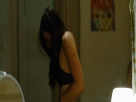 Elizabeth Olsen - Oldboy (2013) Sex Scene