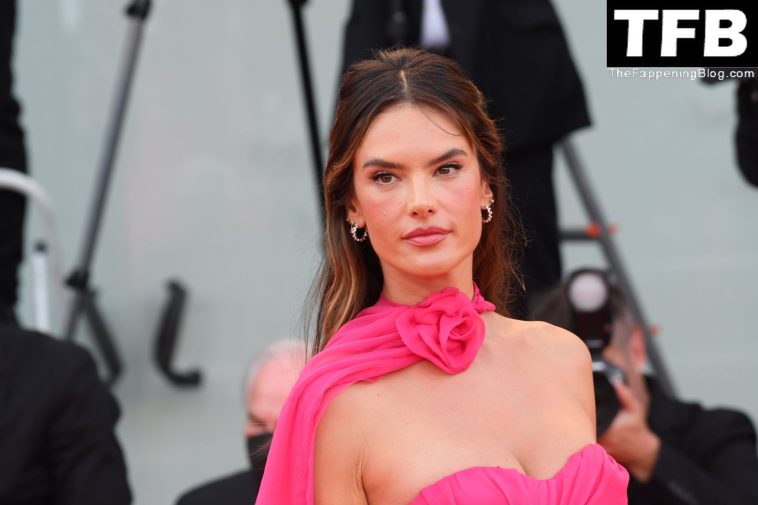 Alessandra Ambrosio Looks Stunning at the 79th Venice International Film Festival (152 Photos)