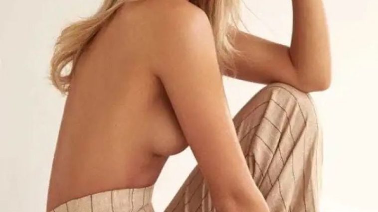 Bethan Sowerby Topless & Sexy Collection (43 Photos)