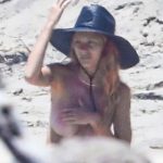 Camila Morrone and Her Father Spend a Day Together at the Beach in Malibu (43 Photos)