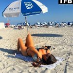 Claudia Romani Turns Heads as She Strikes a Pose on Miami Beach (10 Photos)