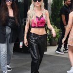 Halsey Steps Out on a Bright Sunny Day in New York (34 Photos)