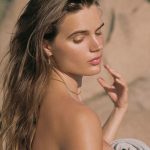 Lois Schindeler Nude & Sexy (35 Photos)