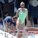 Rosie Huntington-Whiteley & Jason Statham Enjoy a Fun Boat Day in Formentera (71 Photos)