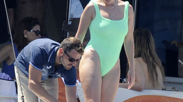 Rosie Huntington-Whiteley & Jason Statham Enjoy a Fun Boat Day in Formentera (71 Photos)