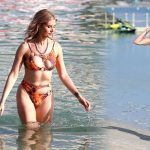 Sarah Jayne Dunn Displays Her Sexy Body in a Bikini on the Beach in Dubai (26 Photos)