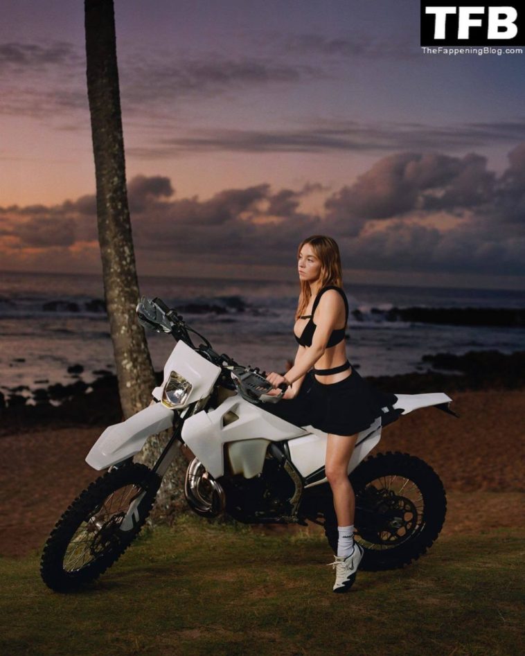 Sydney Sweeney Wows in Hawaii For Jacquemus Shoot (6 Photos)