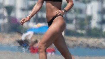 Vogue Williams Looks Stunning in a Black Bikini on the Beach in the Costa del Sol (14 Photos)