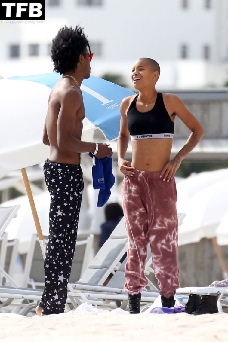 Willow Smith Shows Her Pokies as She Relaxes with Her Boyfriend on the Beach in Miami (31 Photos)