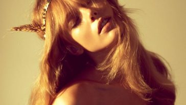 Frida Gustavsson Nude & Sexy Collection (24 Photos)