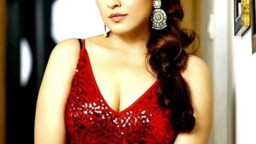 Tanushree Dutta Sexy Collection (8 Photos)