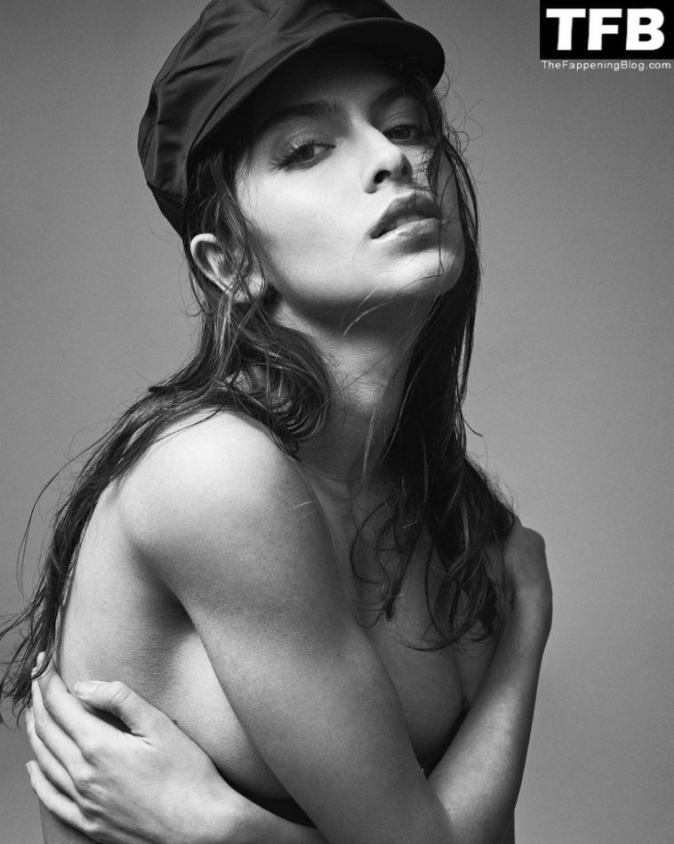 Lucia Rivera Nude & Sexy (12 Photos)