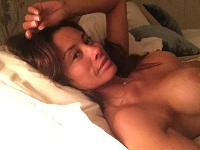 Melanie Sykes Leaked (23 Photos)