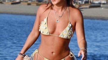 Lauryn Goodman Shows Off Her Sexy Bikini Body on the Beach in Marbella (24 Photos)