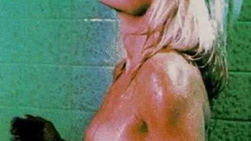 Linnea Quigley Nude (6 Photos)