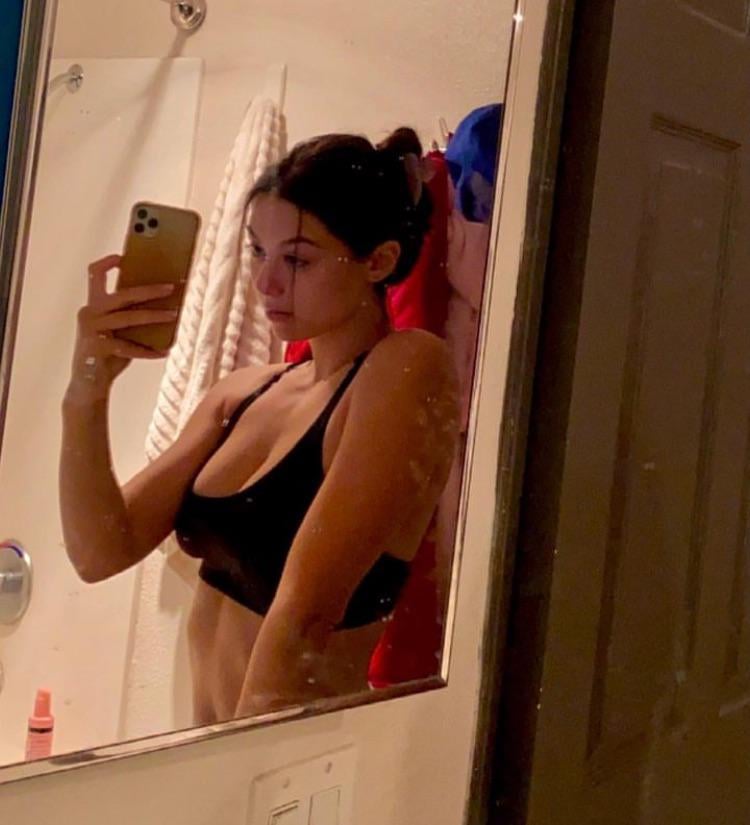 Kira Kosarin With Big Boobs Nude Sexy Photos Thotflix