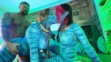 Alexxa Vice And Hayley Quinn - Avatar Anal Adventures With PAWG Navi Beauties On Big Cock