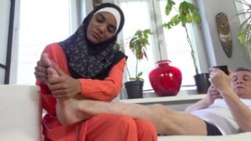 Raya Velvet - The Best Cock Massage - SexWithMuslims