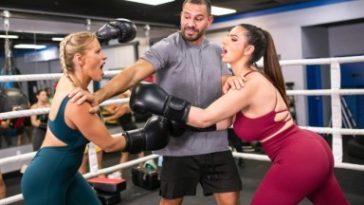 Danielle Renae, Raissa Bellini - A Pair Of Knock Out MILFs - BraZZers