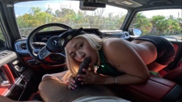 Suki Akari - Asian Starbucks Girl Gets Fucked And Begs For Cum On Her Face